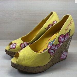 Ed Hardy Peep Toe Wedge Platform Heel Yellow Pink Floral Size 9